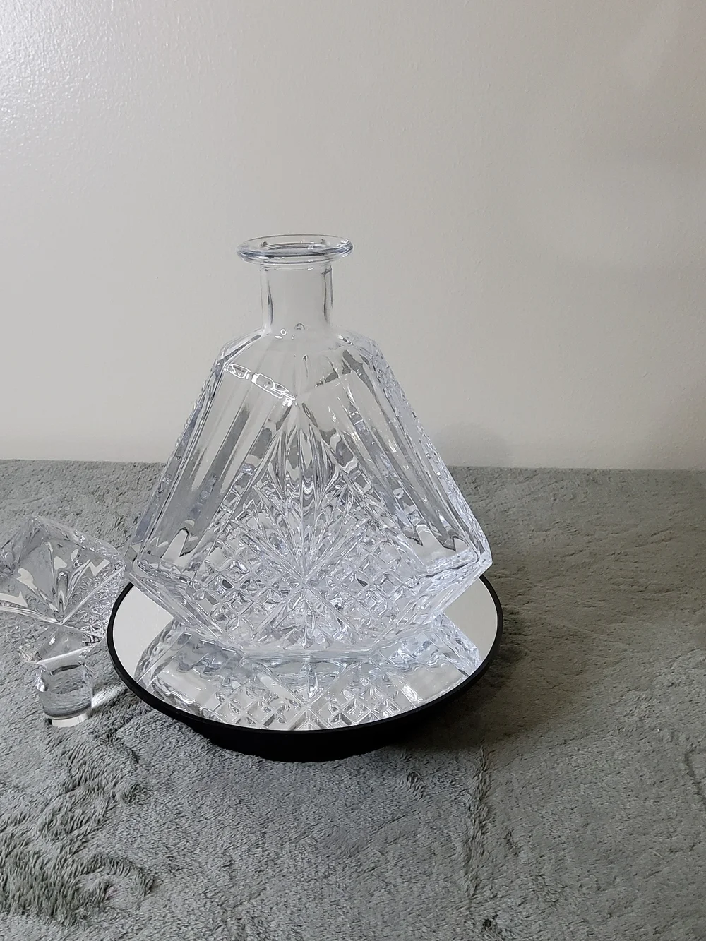 Godinger Dublin Crystal Triangle Whisky Decanter